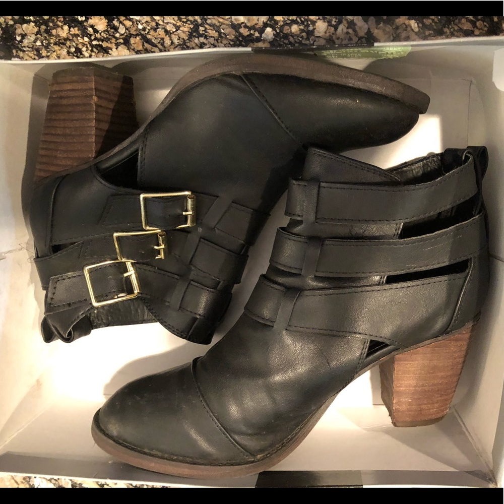 Mossimo black booties